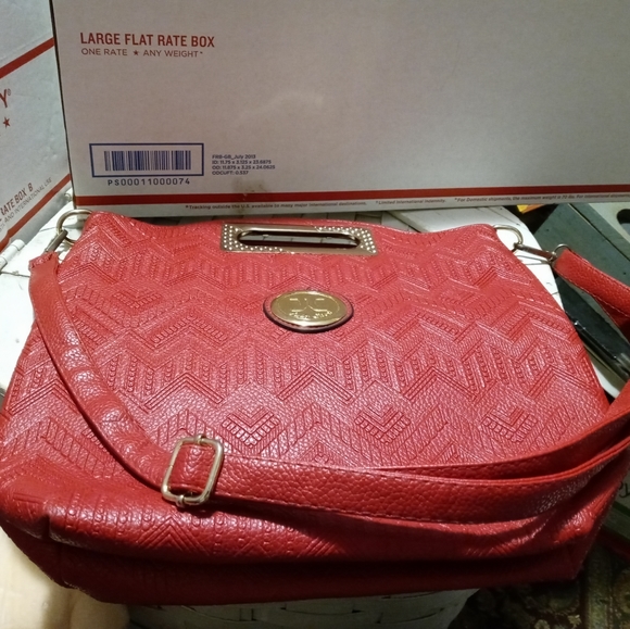 🎁🎒 JUDY CHEN RED SHOULDER BAG🦉 - Picture 10 of 10